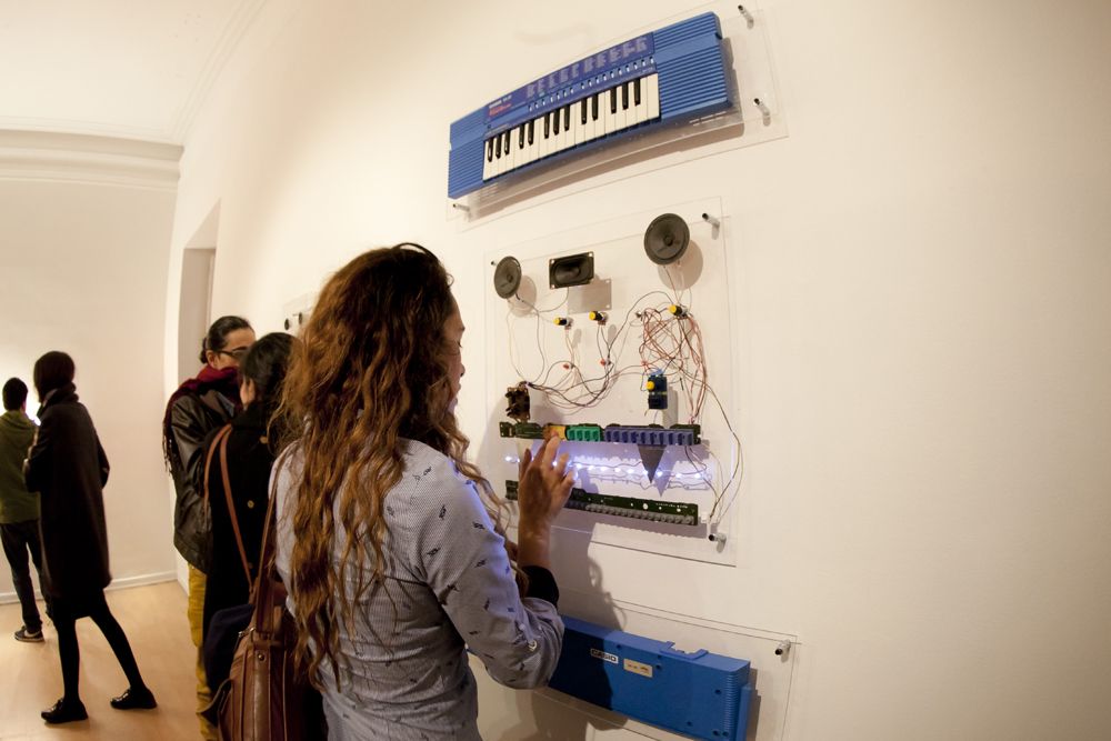 Academia de Artes y Oficios Electrónicos