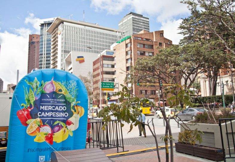 Urbanismo Táctico - Mercado Campesino