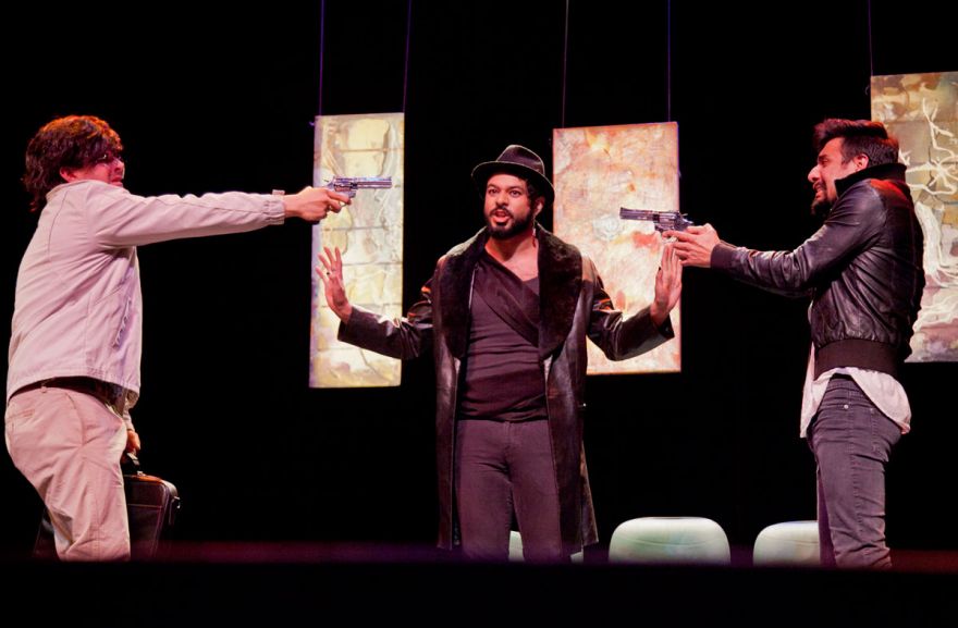 FUGA teatro | No solo los perros ladran de sed