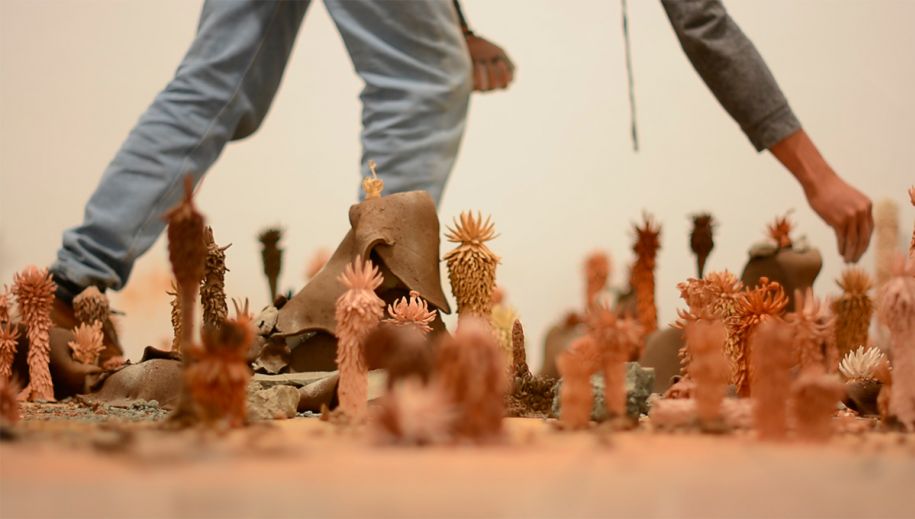 Muestra: El fin de la excepción humana en FUGA