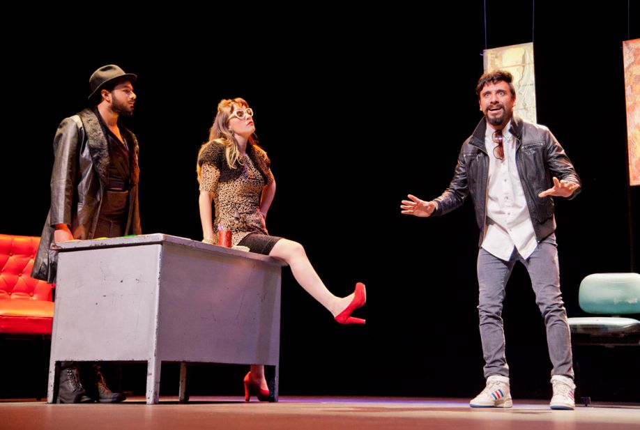 FUGA teatro | No solo los perros ladran de sed